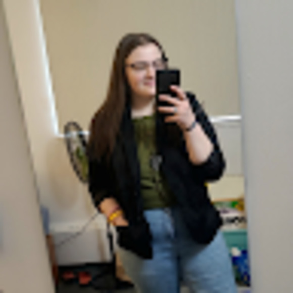 Meet your Posher, Kim - Picture 1 of 1